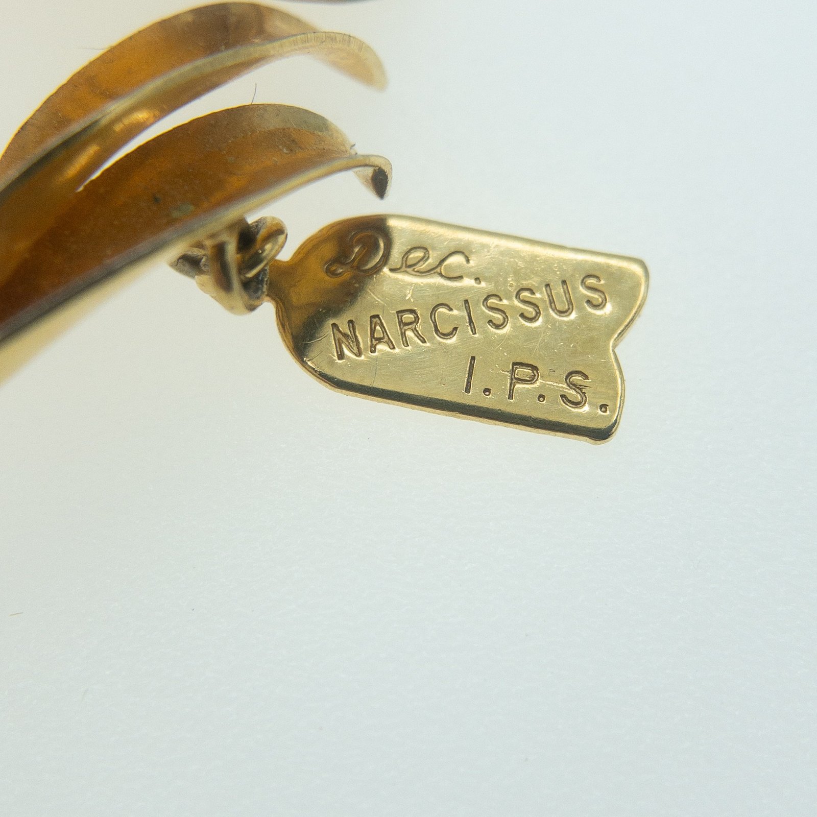 Vintage IPS Italy 12KT Gold Filled Narcissus Brooch Faux Pearls - Image 3