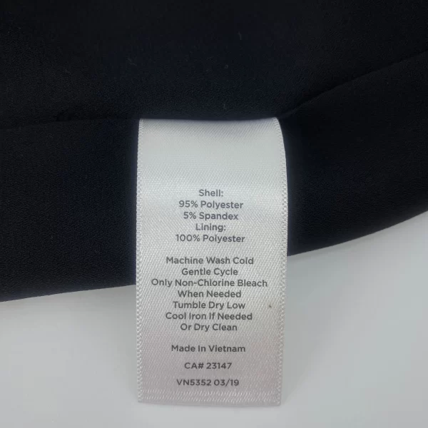 Talbots Geo Print Pleated Skirt Size 6 Care Tag Back