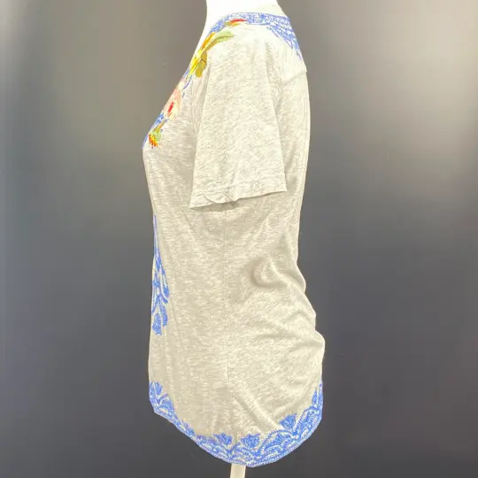 Johnny Was Embroidered Top Gray Floral Boho Tee M - Image 4
