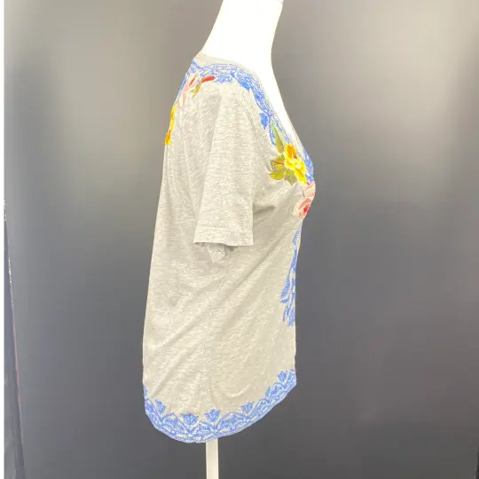 Johnny Was Embroidered Top Gray Floral Boho Tee M - Image 2