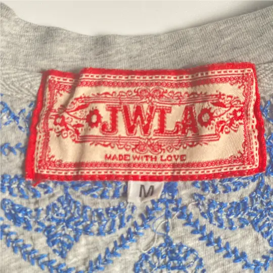 Johnny Was Embroidered Top Gray Floral Boho Tee M - Image 7